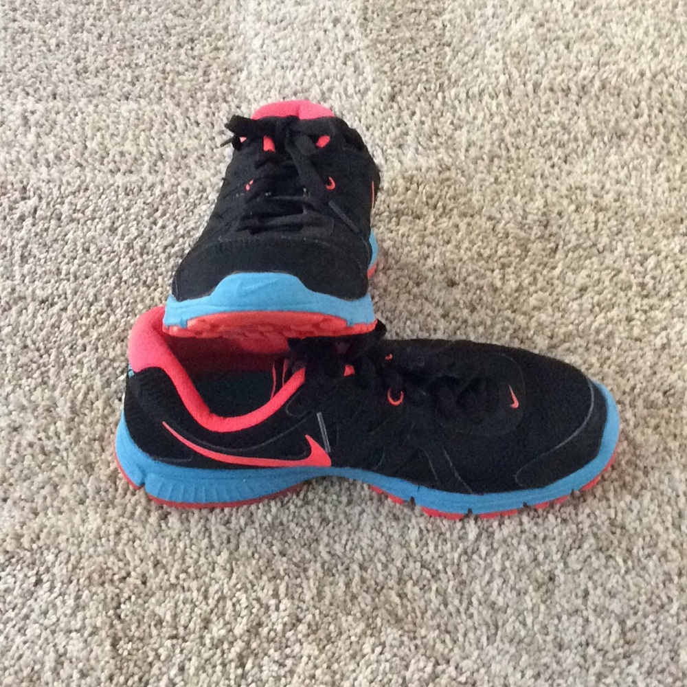Nike Revolution 2
